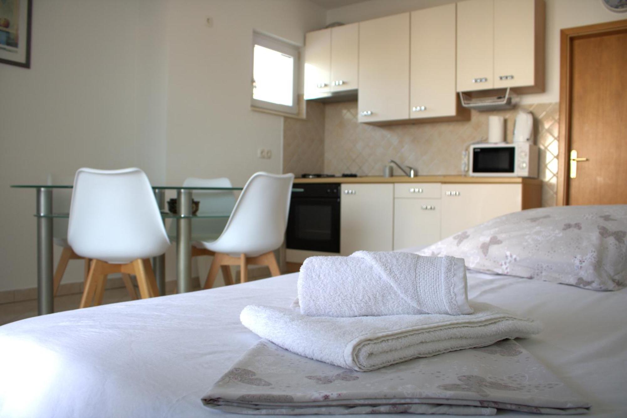 Andrea Apartments Trogir Exterior photo